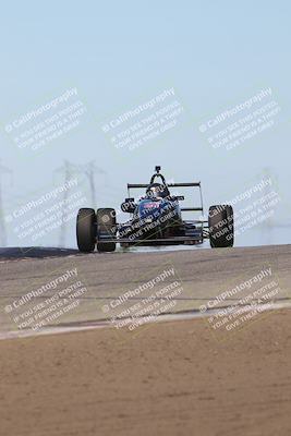 media/Oct-26-2025-CalClub SCCA (Sun) [[8ce1e69566]]/Group 3/Grapevine/